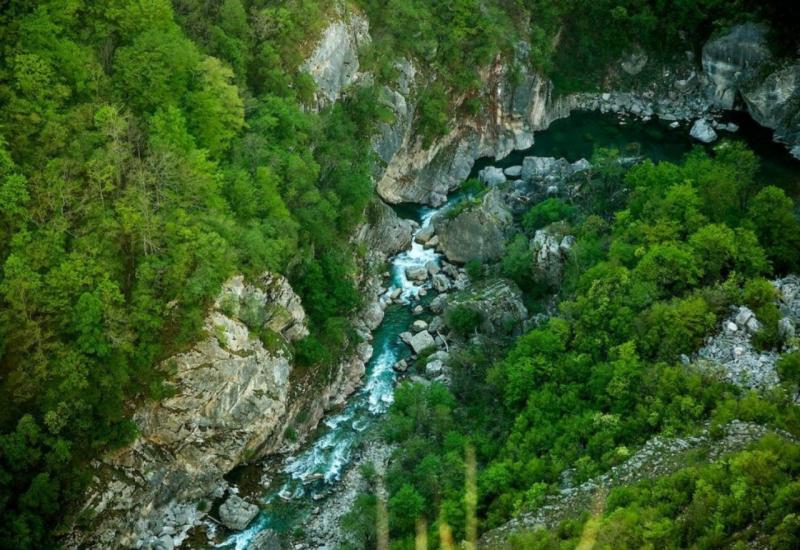 Gornji tok Neretve  - The Guardian o Neretvi: Među najnetaknutijim i najugroženijim rijekama u Europi